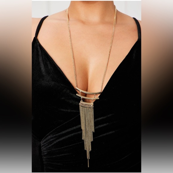 Jewelry - NWT fashion necklace and earring set